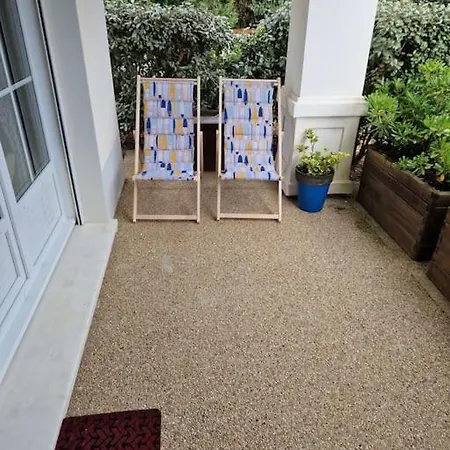 Superbe Avec Piscine A 100m De La Appartement *